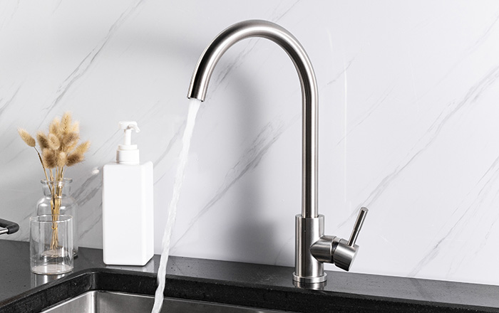 UPC-Kitchen-Faucets-Single Managon